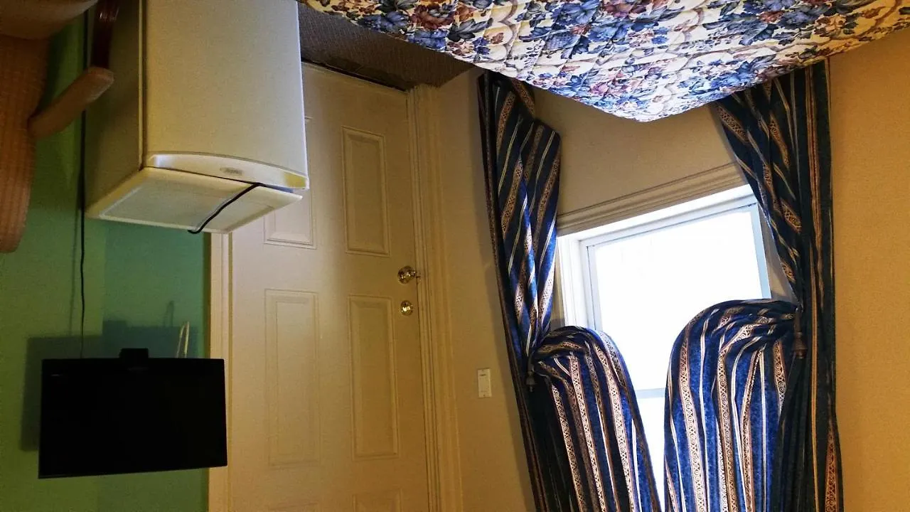 A Voyageur's Guest House Ottawa
